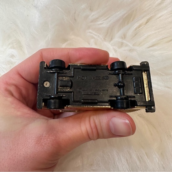 Hot Wheels 20th Anniversary Gold Die-Cast Model Truck - Picture 5 of 8